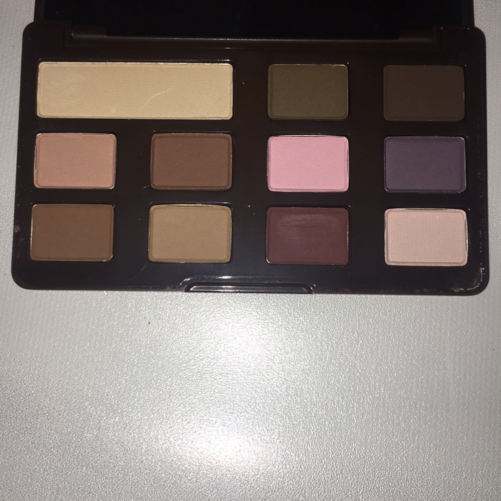 Too faced chocolate chip pallet